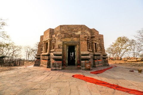 Tample
