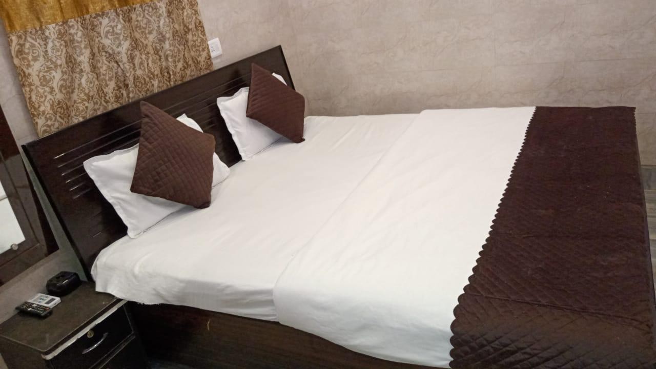 Stays Near Kashiviswanth in Varanasi